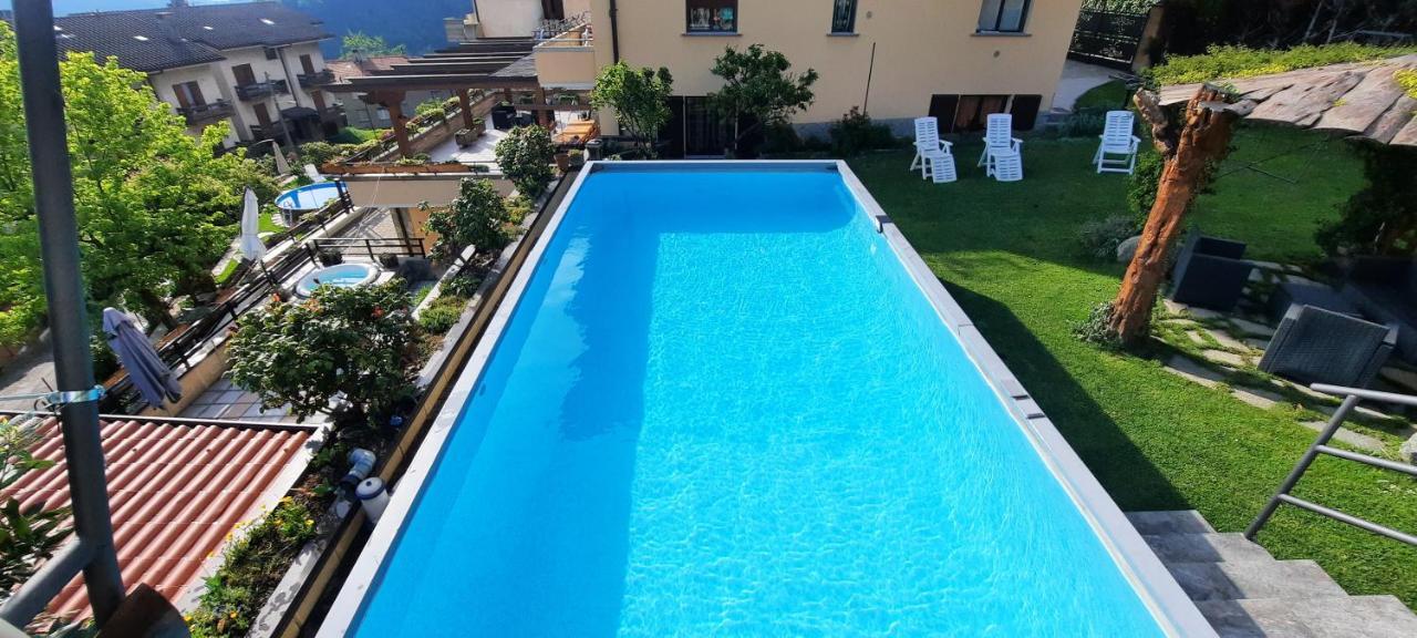 La Terrazza Casa Vacanza Carenno Exterior photo