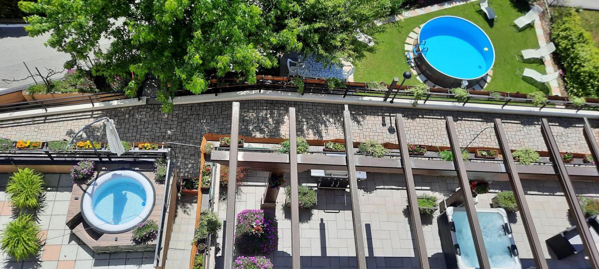 La Terrazza Casa Vacanza Carenno Exterior photo